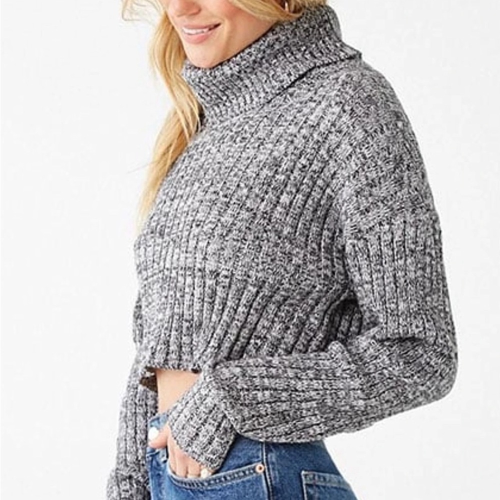 Forever 21 grey cropped turtleneck